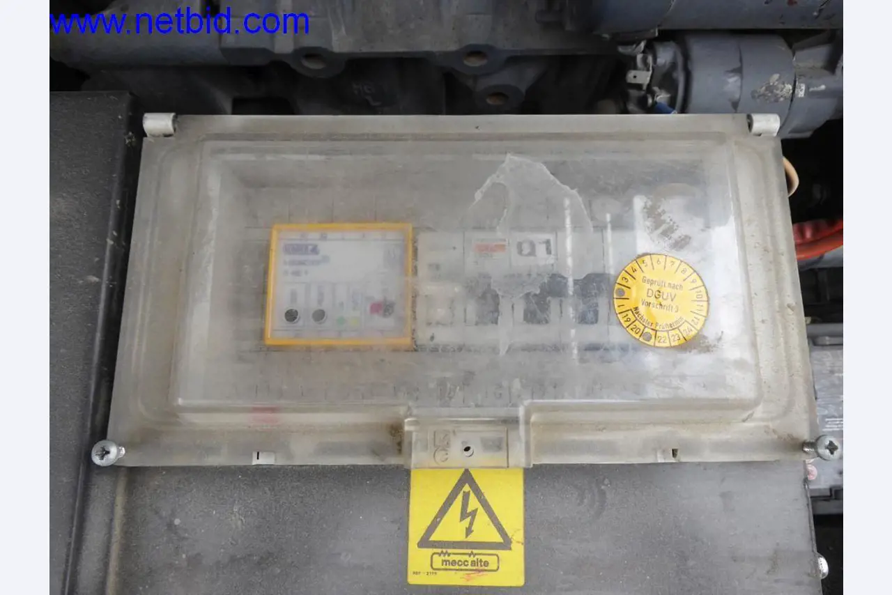 Bouwmachines, voertuigen, kantooruitrusting, kantoorcontainers-13