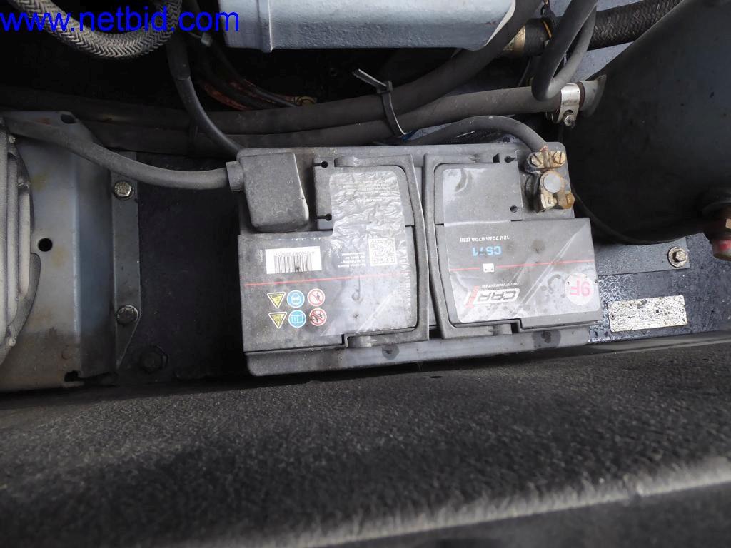 Maszyny budowlane, pojazdy, sprzęt biurowy, kontenery biurowe-3