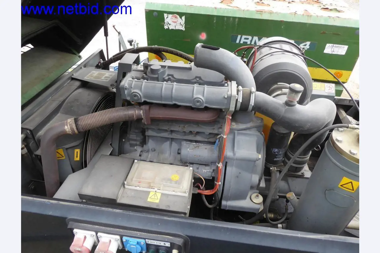 Bouwmachines, voertuigen, kantooruitrusting, kantoorcontainers-9