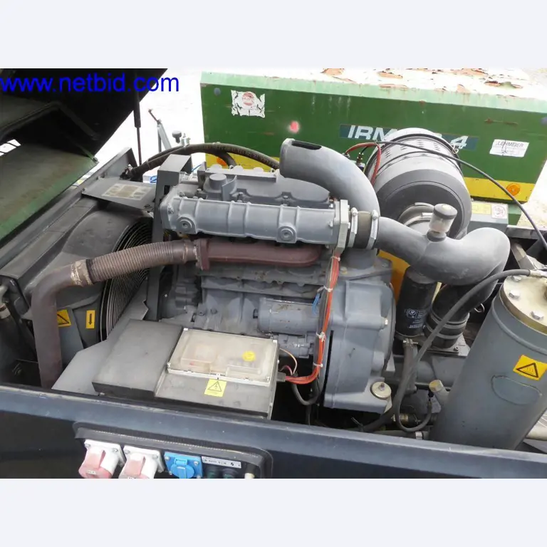 Bouwmachines, voertuigen, kantooruitrusting, kantoorcontainers-9