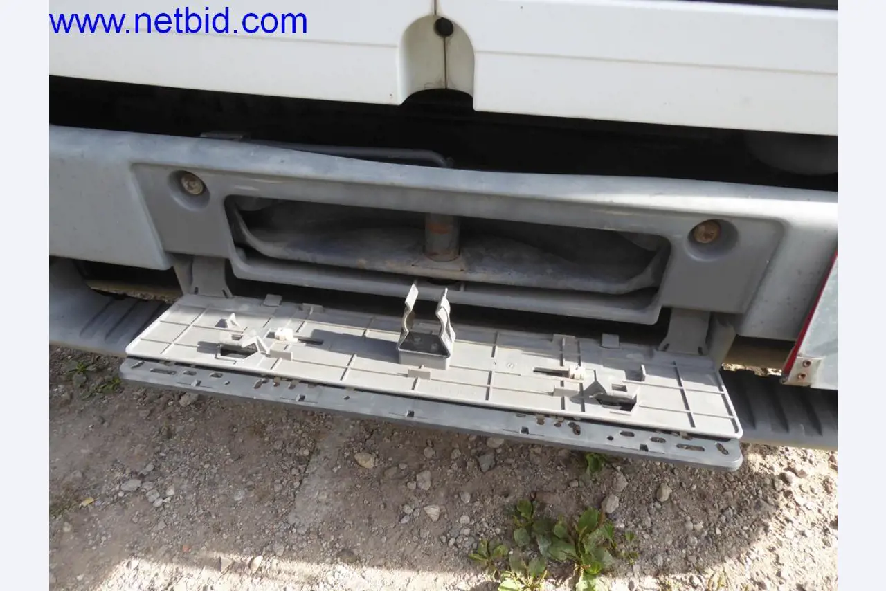 Bouwmachines, voertuigen, kantooruitrusting, kantoorcontainers-15