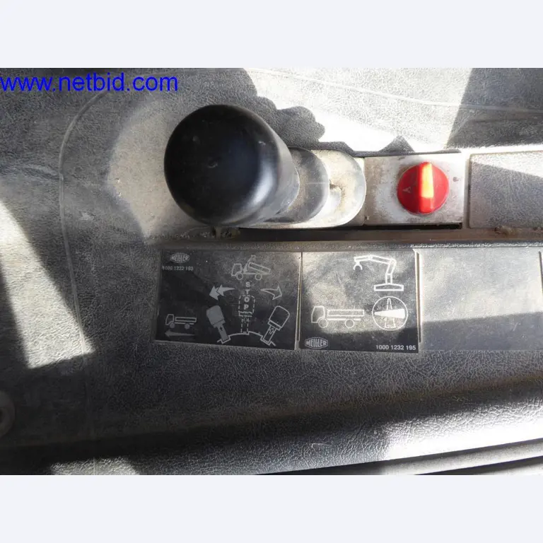 Bouwmachines, voertuigen, kantooruitrusting, kantoorcontainers-8