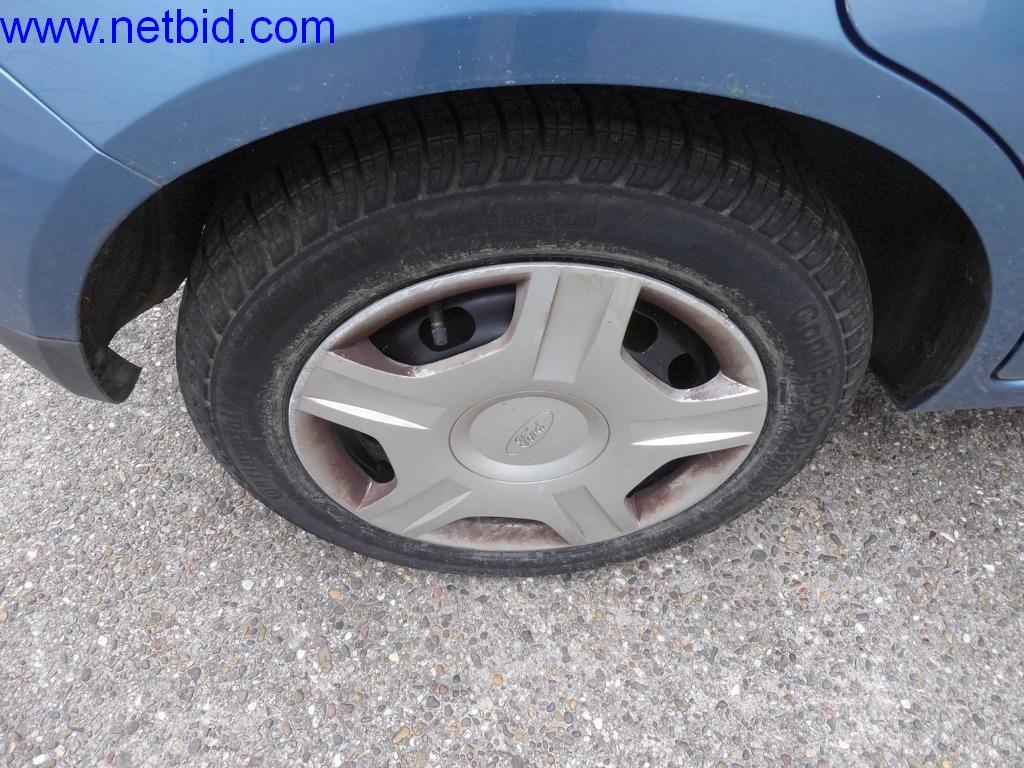 Maszyny budowlane, pojazdy, sprzęt biurowy, kontenery biurowe-14