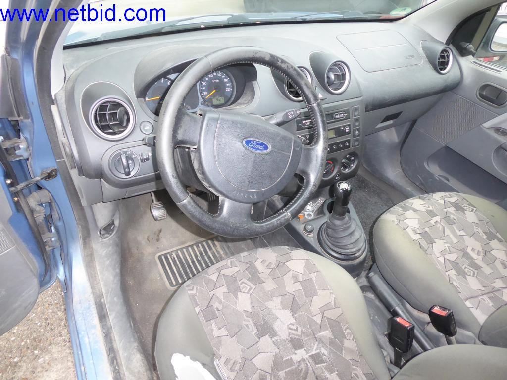 Maszyny budowlane, pojazdy, sprzęt biurowy, kontenery biurowe-15