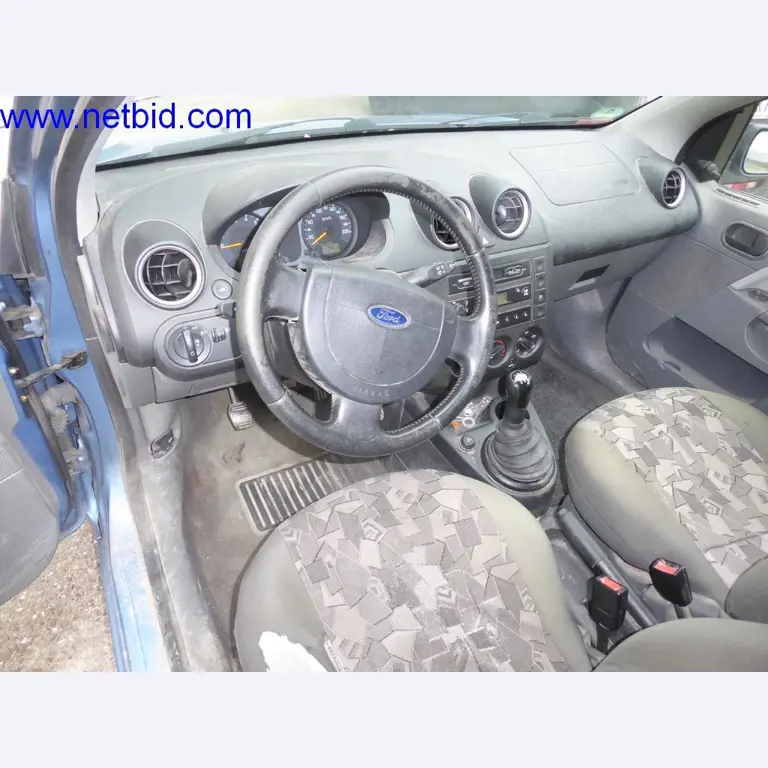 Bouwmachines, voertuigen, kantooruitrusting, kantoorcontainers-15