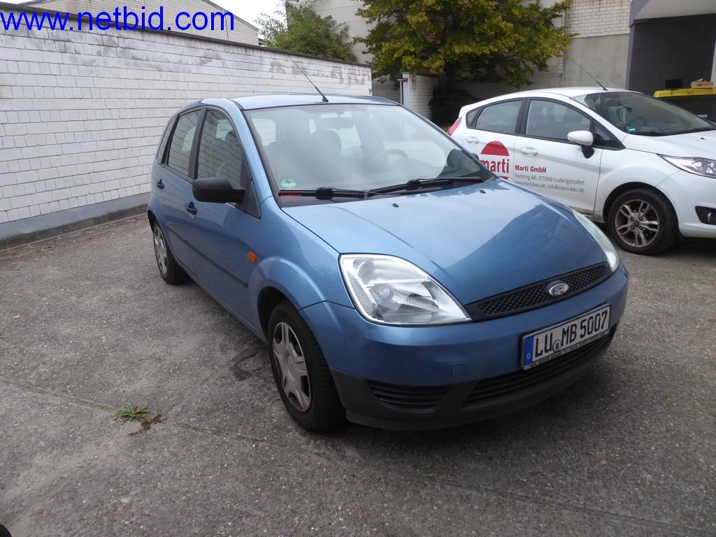 Maszyny budowlane, pojazdy, sprzęt biurowy, kontenery biurowe-2