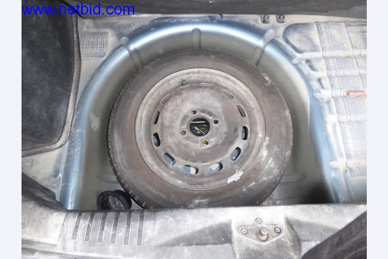 Bouwmachines, voertuigen, kantooruitrusting, kantoorcontainers-8