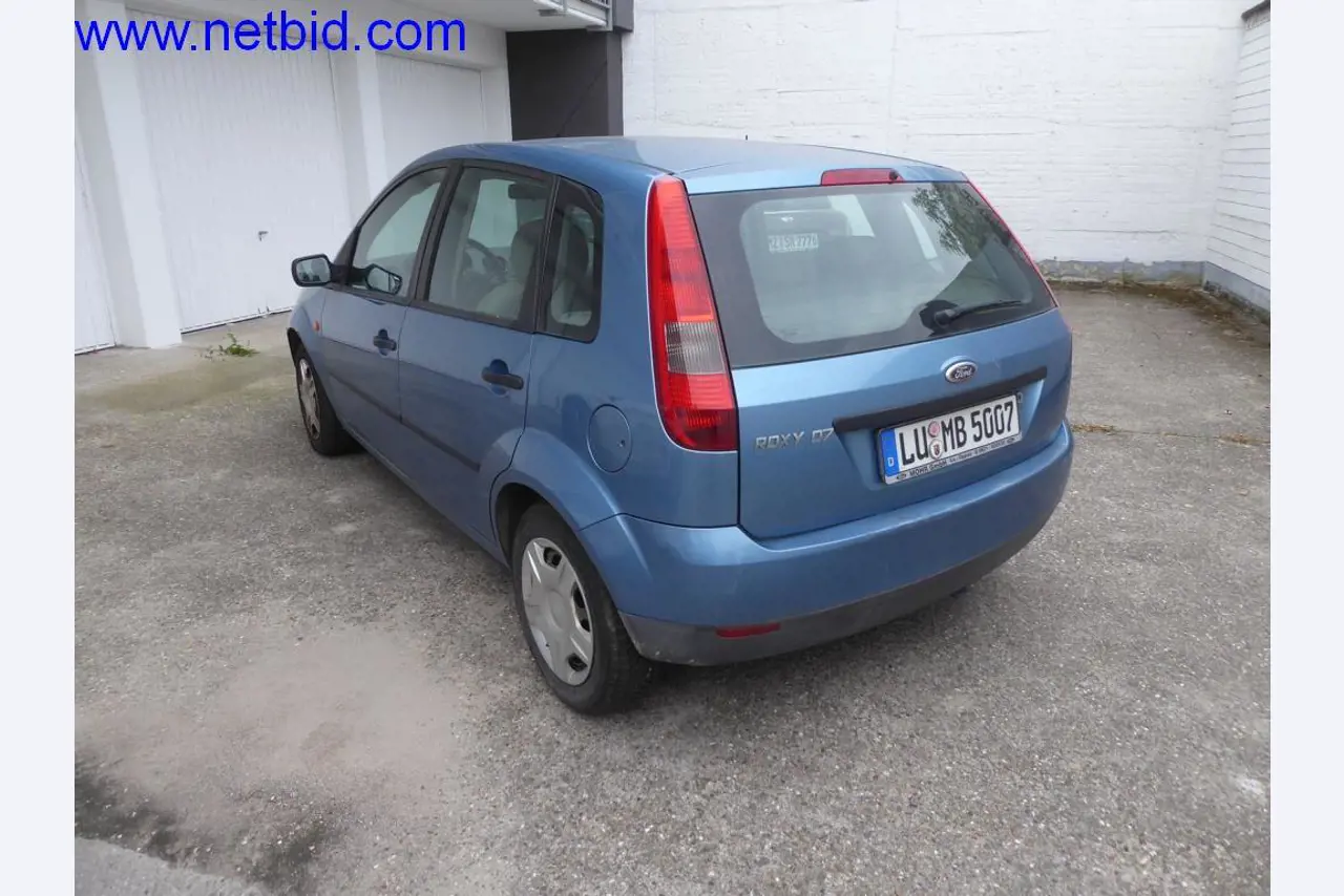 Bouwmachines, voertuigen, kantooruitrusting, kantoorcontainers-9