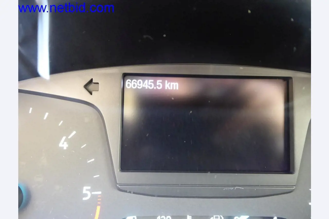 Stavební stroje, vozidla, kancelářské vybavení, kancelářské kontejnery-13