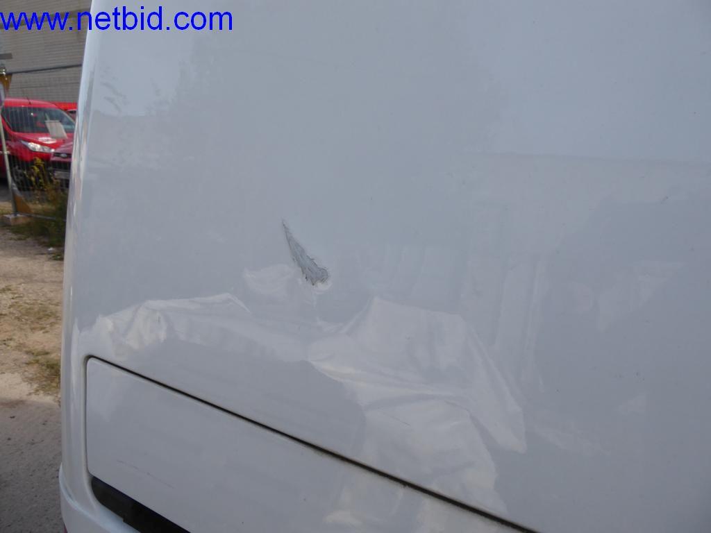 Maszyny budowlane, pojazdy, sprzęt biurowy, kontenery biurowe-13