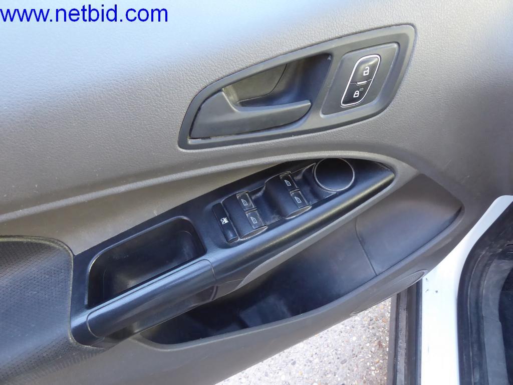 Maszyny budowlane, pojazdy, sprzęt biurowy, kontenery biurowe-17