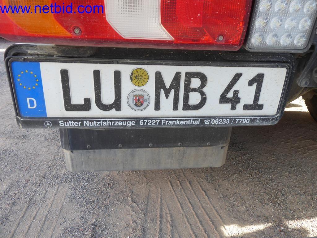 Stavební stroje, vozidla, kancelářské vybavení, kancelářské kontejnery-12