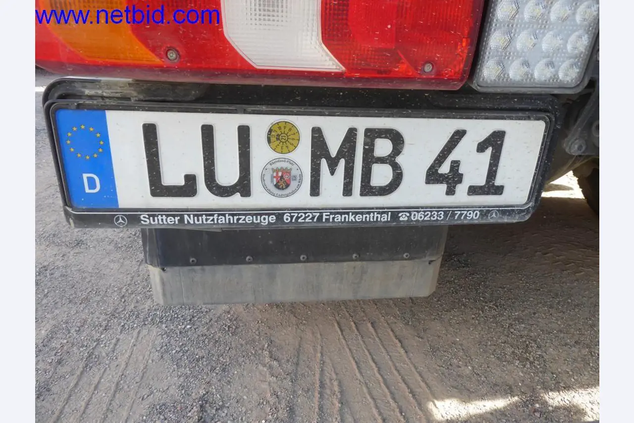 Gradbeni stroji, vozila, pisarniška oprema, pisarniški zabojniki-12