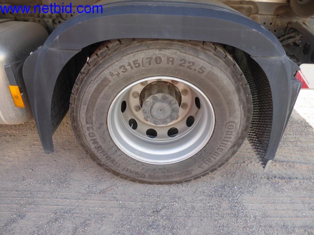 Stavební stroje, vozidla, kancelářské vybavení, kancelářské kontejnery-14