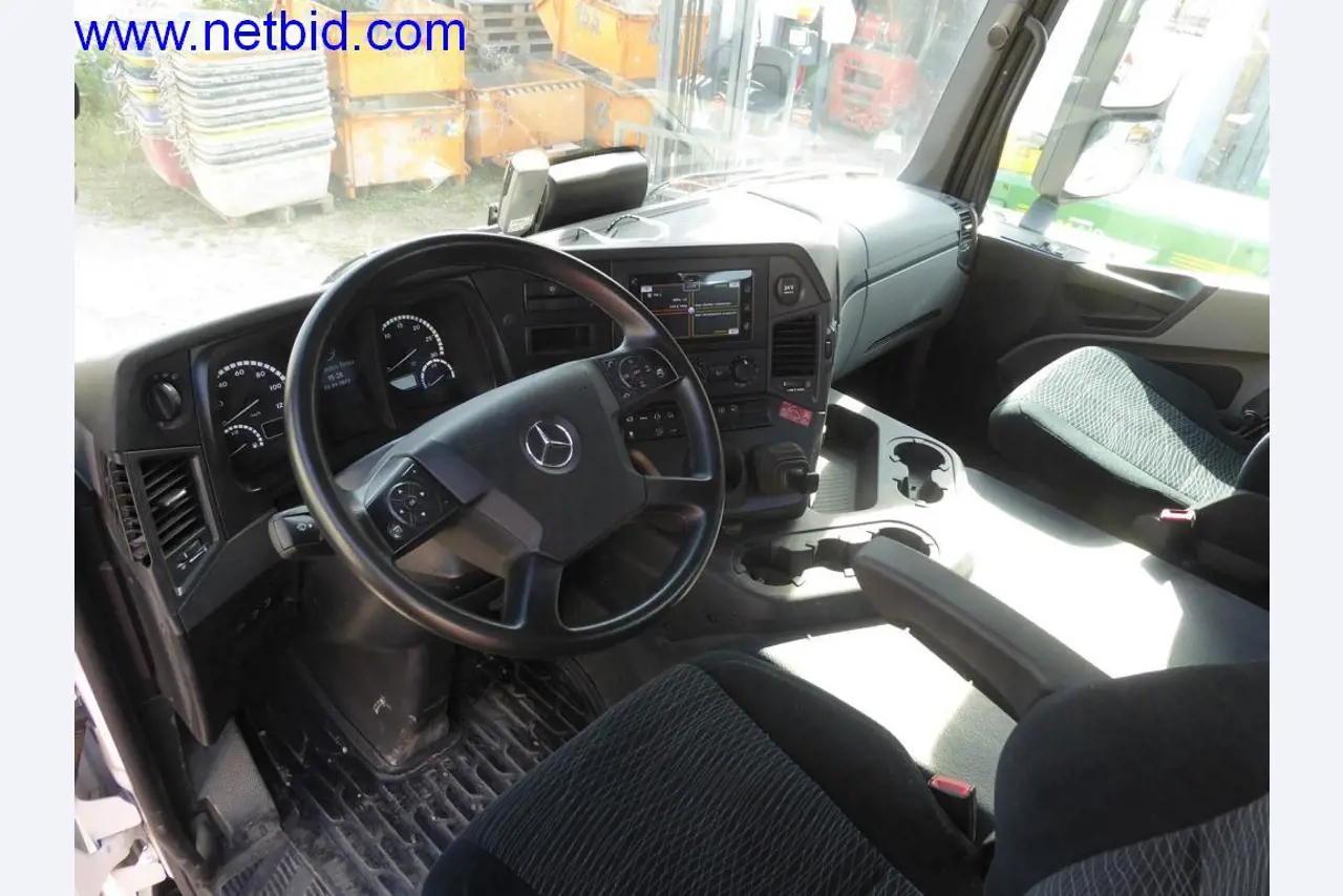 Gradbeni stroji, vozila, pisarniška oprema, pisarniški zabojniki-16