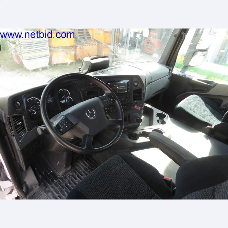 Gradbeni stroji, vozila, pisarniška oprema, pisarniški zabojniki-16