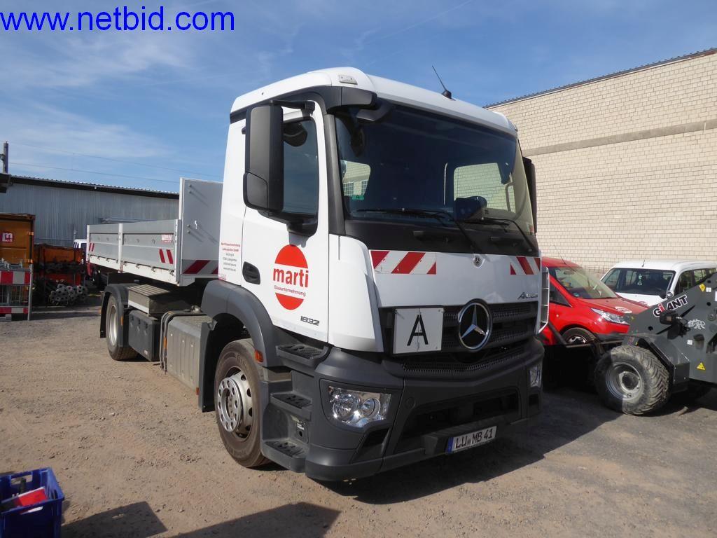 Stavební stroje, vozidla, kancelářské vybavení, kancelářské kontejnery-2