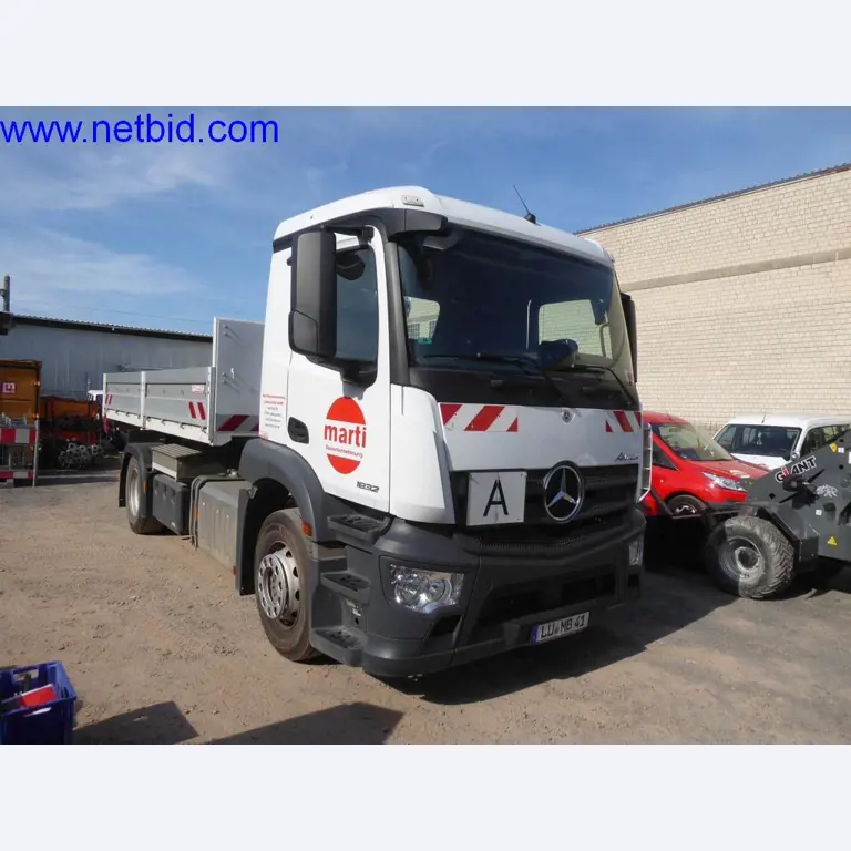 Gradbeni stroji, vozila, pisarniška oprema, pisarniški zabojniki-2