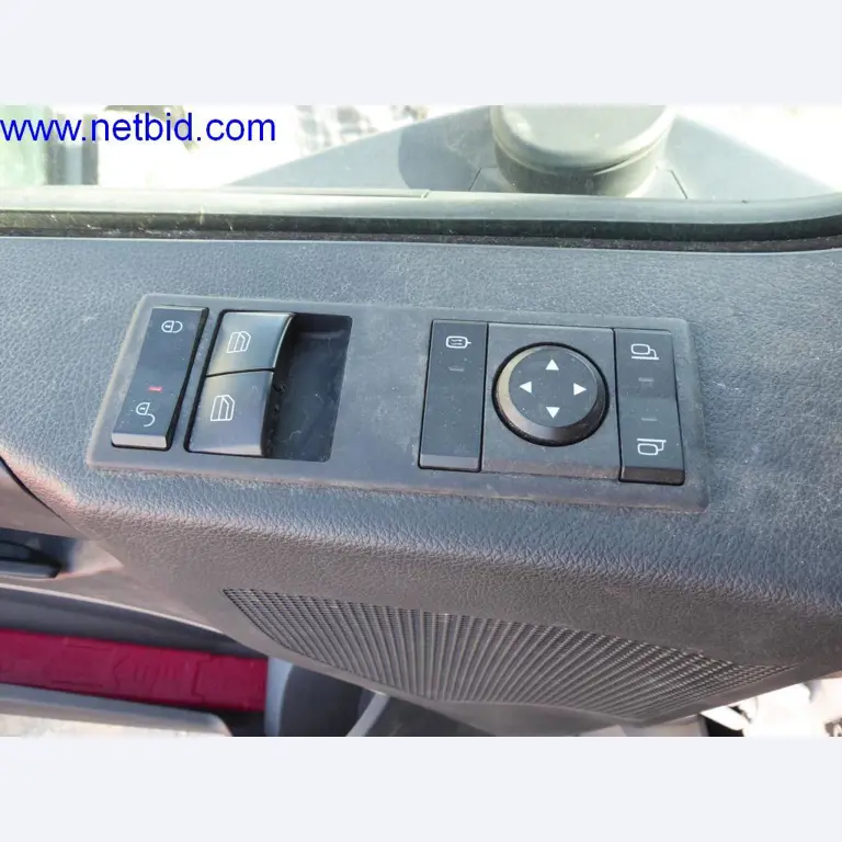 Gradbeni stroji, vozila, pisarniška oprema, pisarniški zabojniki-3