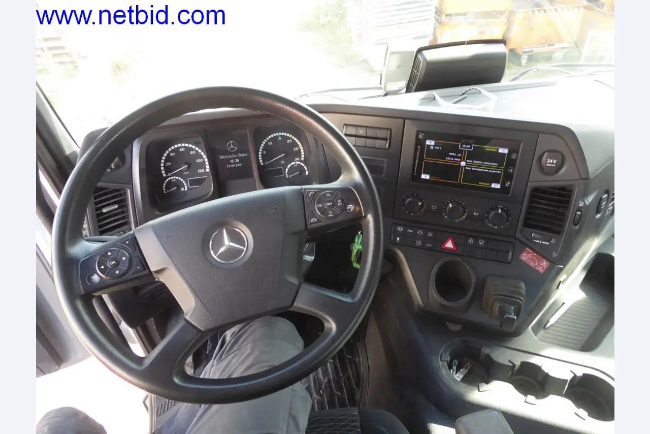 Gradbeni stroji, vozila, pisarniška oprema, pisarniški zabojniki-4