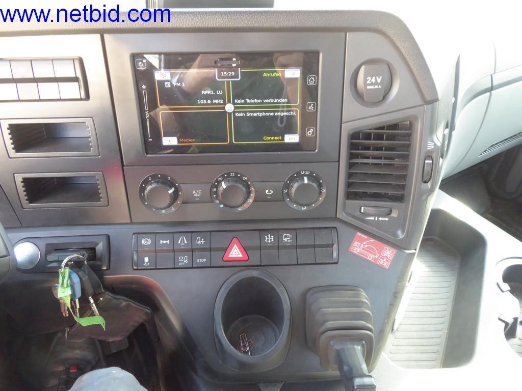 Stavební stroje, vozidla, kancelářské vybavení, kancelářské kontejnery-8