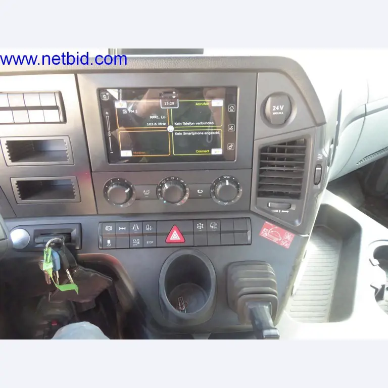 Gradbeni stroji, vozila, pisarniška oprema, pisarniški zabojniki-8