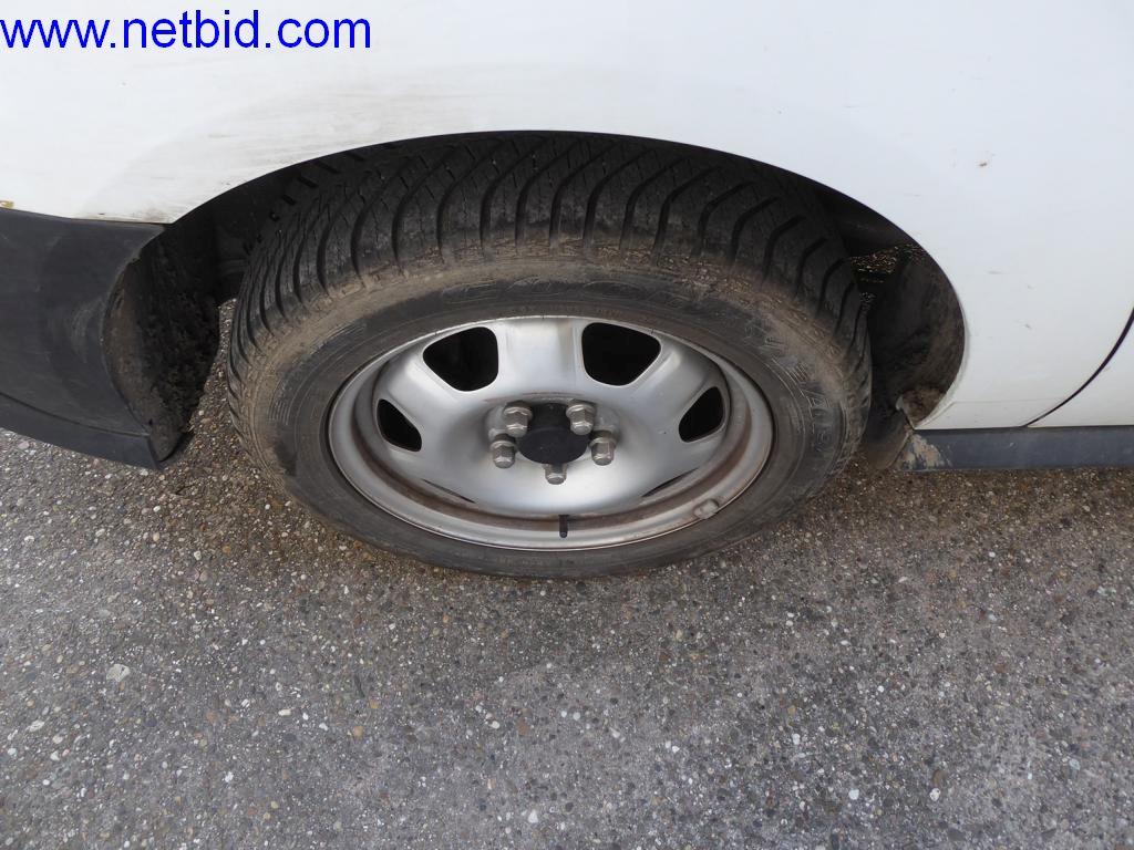 Maszyny budowlane, pojazdy, sprzęt biurowy, kontenery biurowe-12