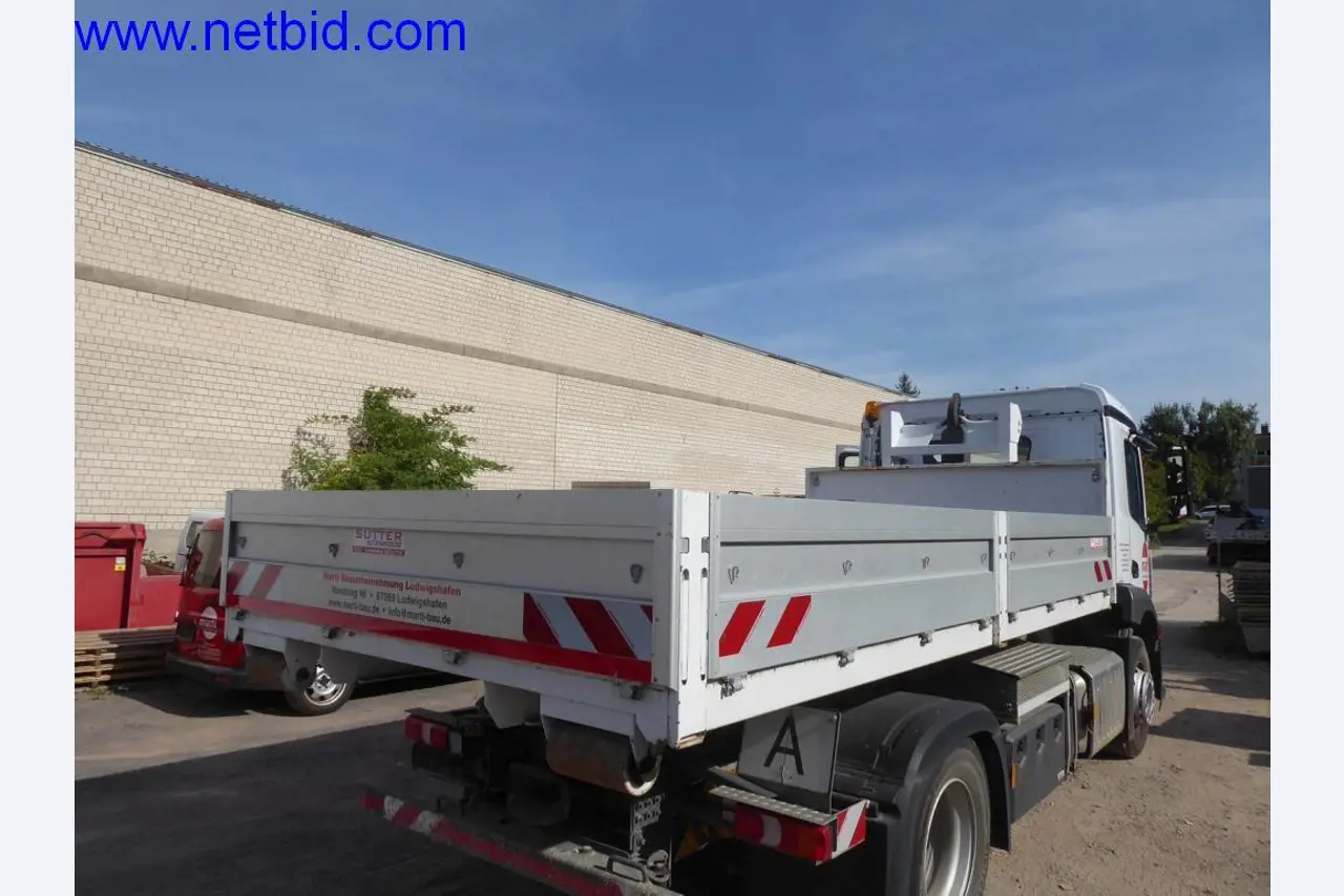 Bouwmachines, voertuigen, kantooruitrusting, kantoorcontainers-3