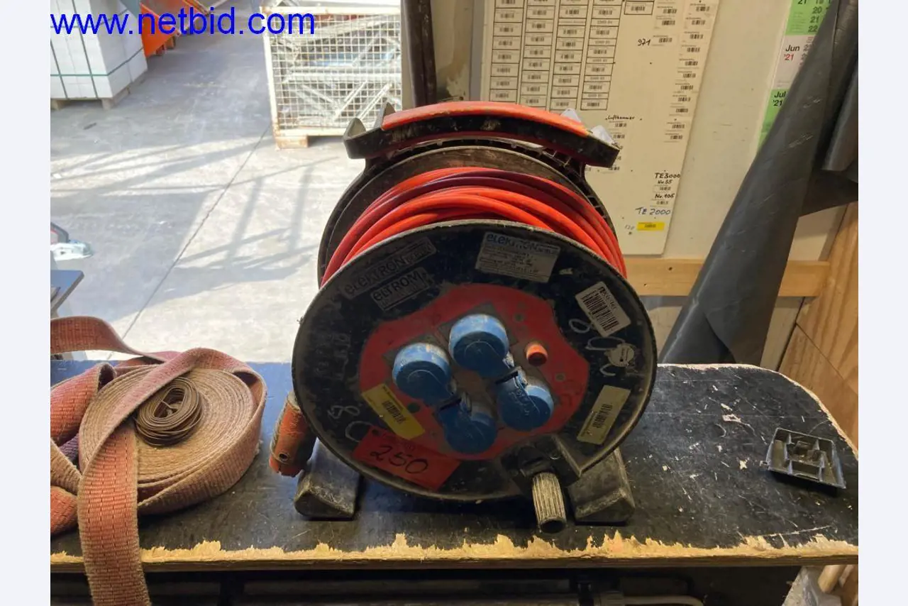 Gradbeni stroji, vozila, pisarniška oprema, pisarniški zabojniki-1