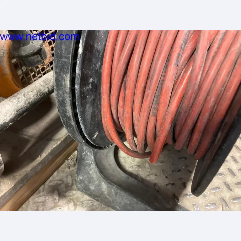 Maszyny budowlane, pojazdy, sprzęt biurowy, kontenery biurowe-3