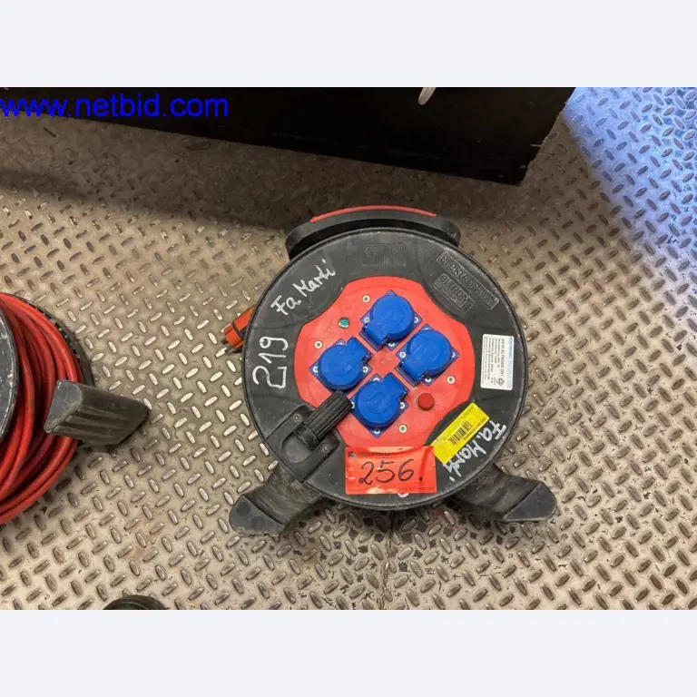 Stavební stroje, vozidla, kancelářské vybavení, kancelářské kontejnery-1