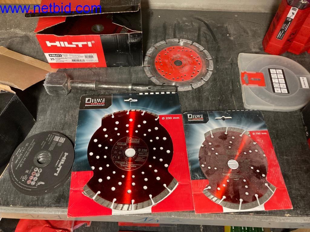 Maszyny budowlane, pojazdy, sprzęt biurowy, kontenery biurowe-17