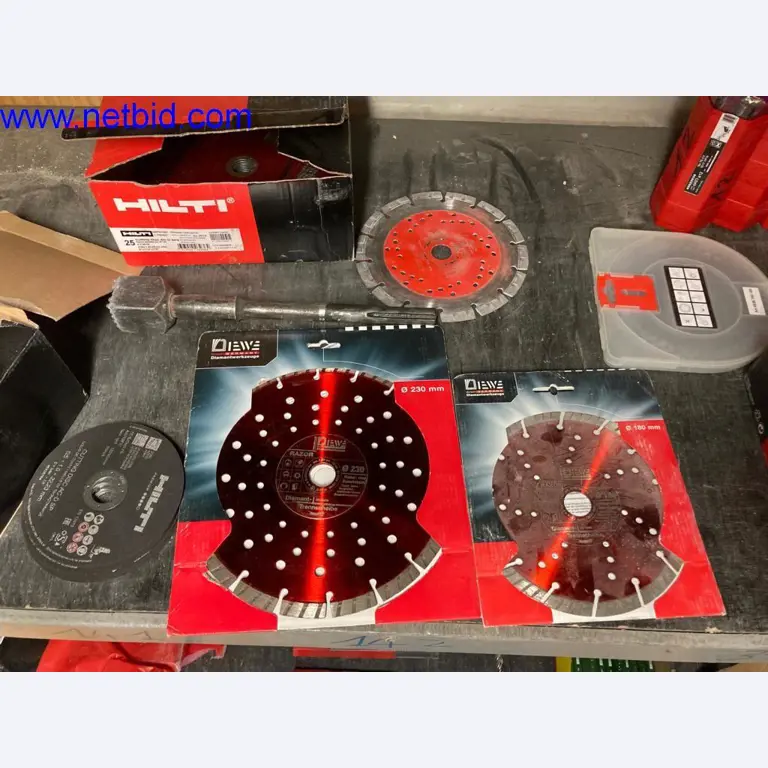 Bouwmachines, voertuigen, kantooruitrusting, kantoorcontainers-17