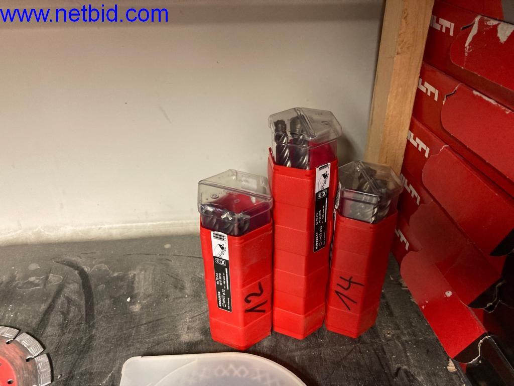 Maszyny budowlane, pojazdy, sprzęt biurowy, kontenery biurowe-18