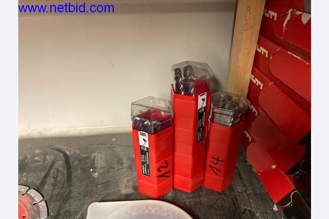 Bouwmachines, voertuigen, kantooruitrusting, kantoorcontainers-18