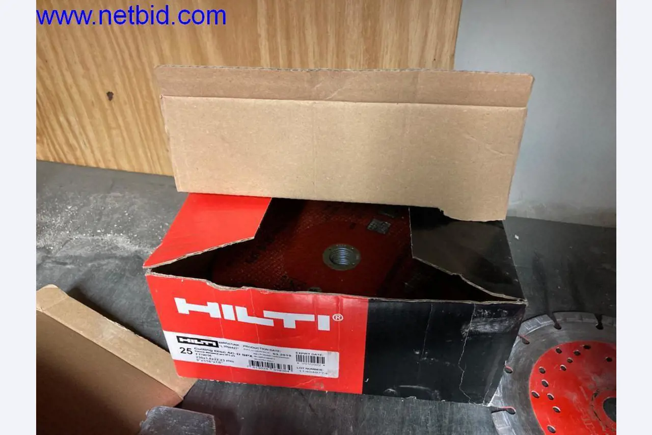 Bouwmachines, voertuigen, kantooruitrusting, kantoorcontainers-19