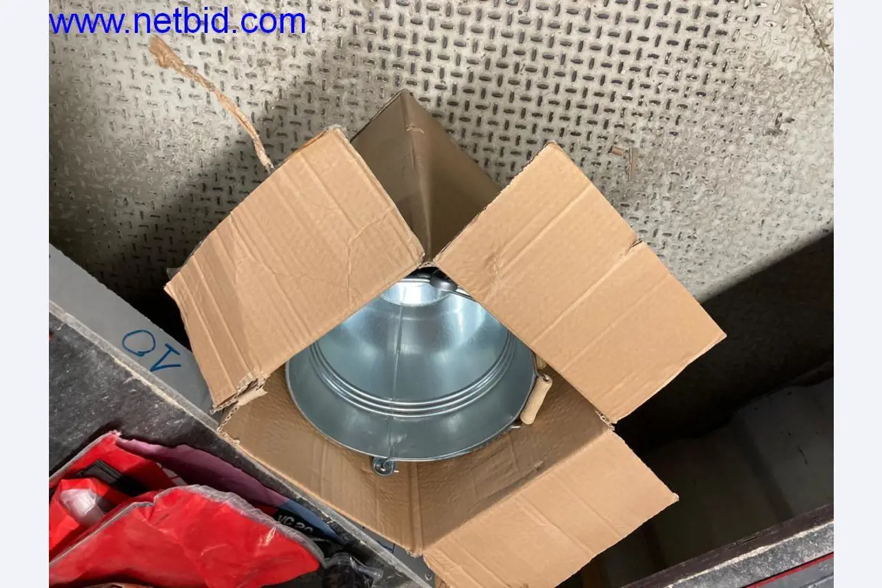 Bouwmachines, voertuigen, kantooruitrusting, kantoorcontainers-6