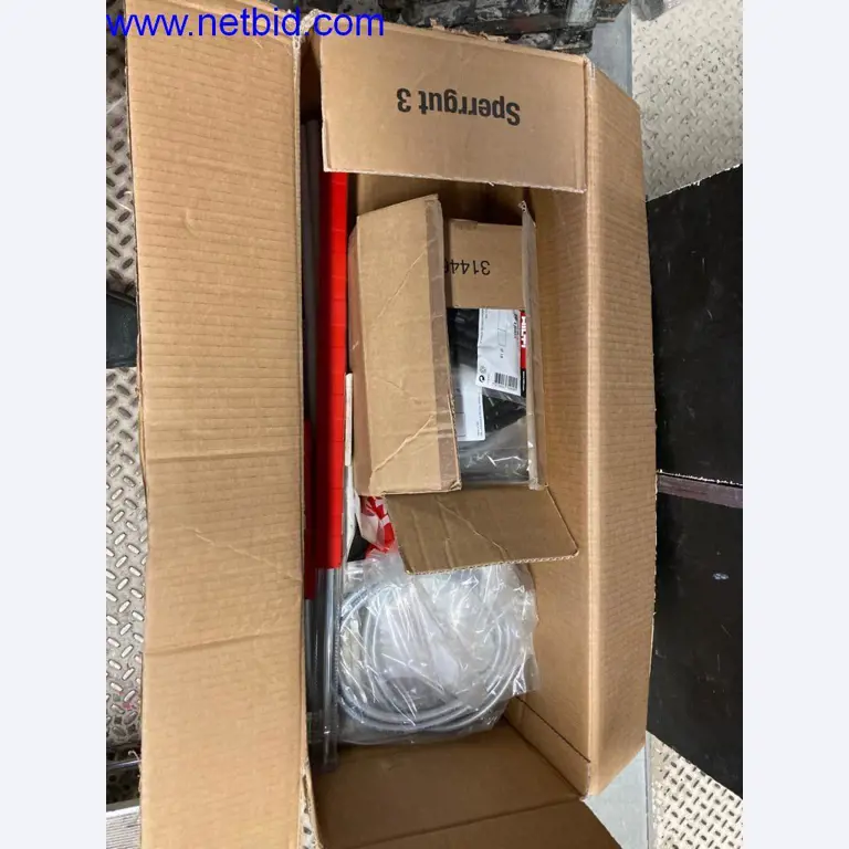 Bouwmachines, voertuigen, kantooruitrusting, kantoorcontainers-9