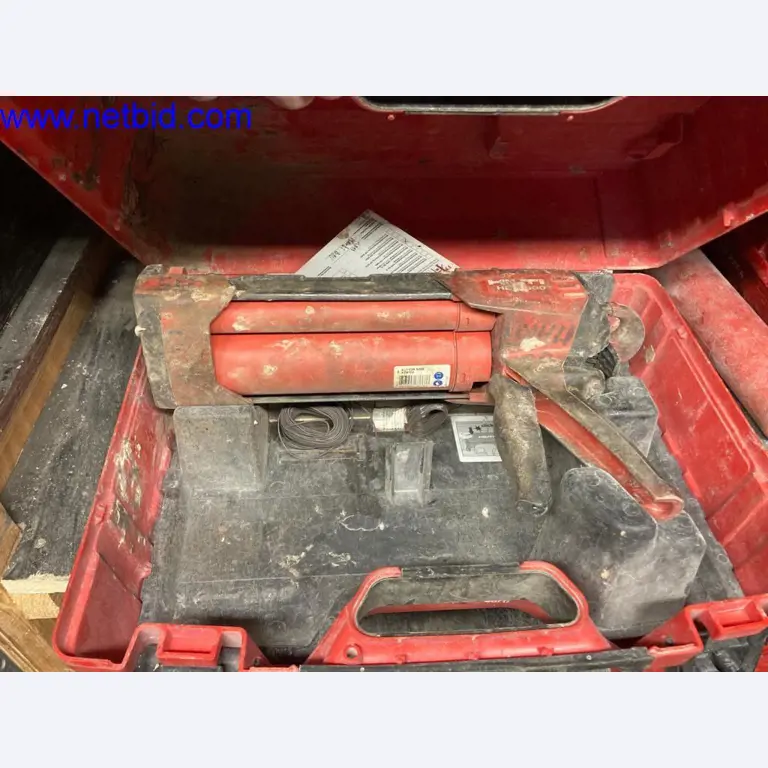 Machines de construction, véhicules, équipement de bureau, conteneurs de bureau-1