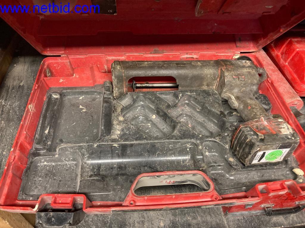 Maszyny budowlane, pojazdy, sprzęt biurowy, kontenery biurowe-3