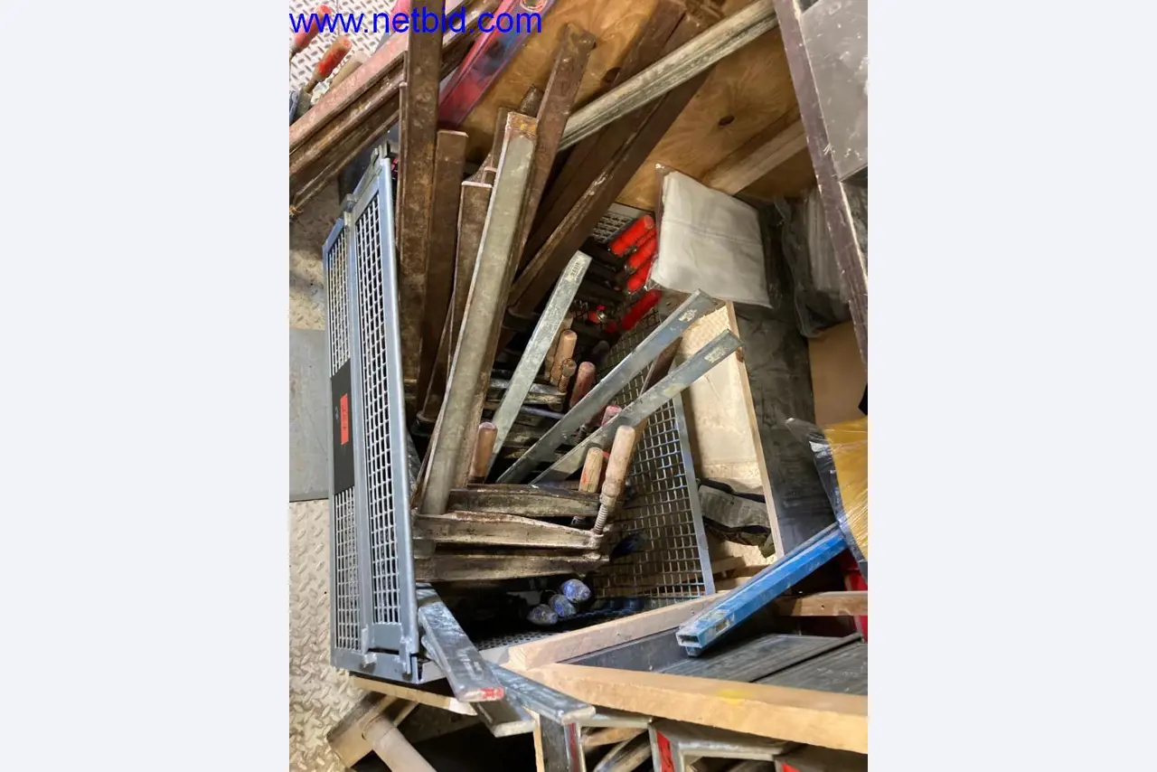 Baumaschinen, Fahrzeuge, Büroausstattung, Bürocontainer-3