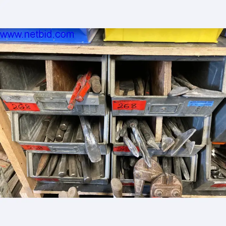 Stavební stroje, vozidla, kancelářské vybavení, kancelářské kontejnery-2