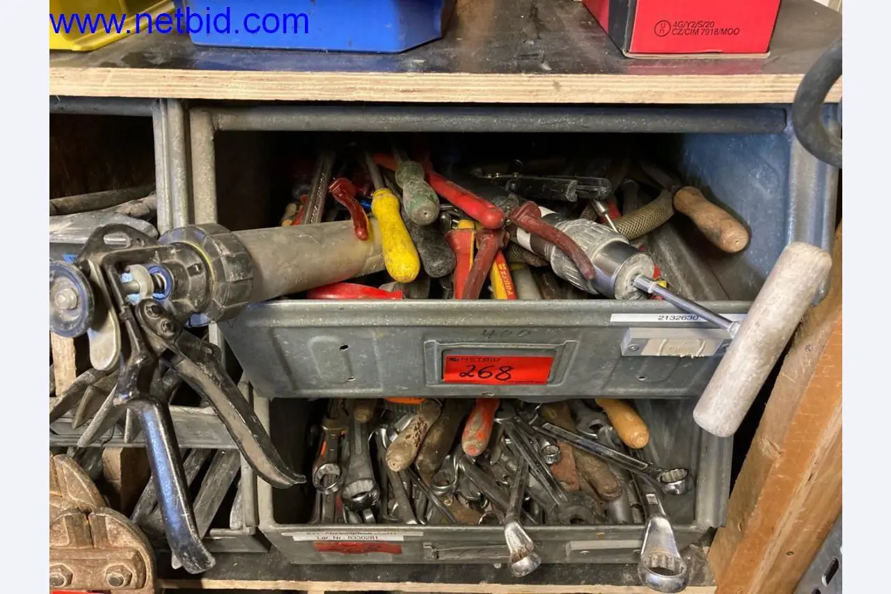 Stavební stroje, vozidla, kancelářské vybavení, kancelářské kontejnery-3