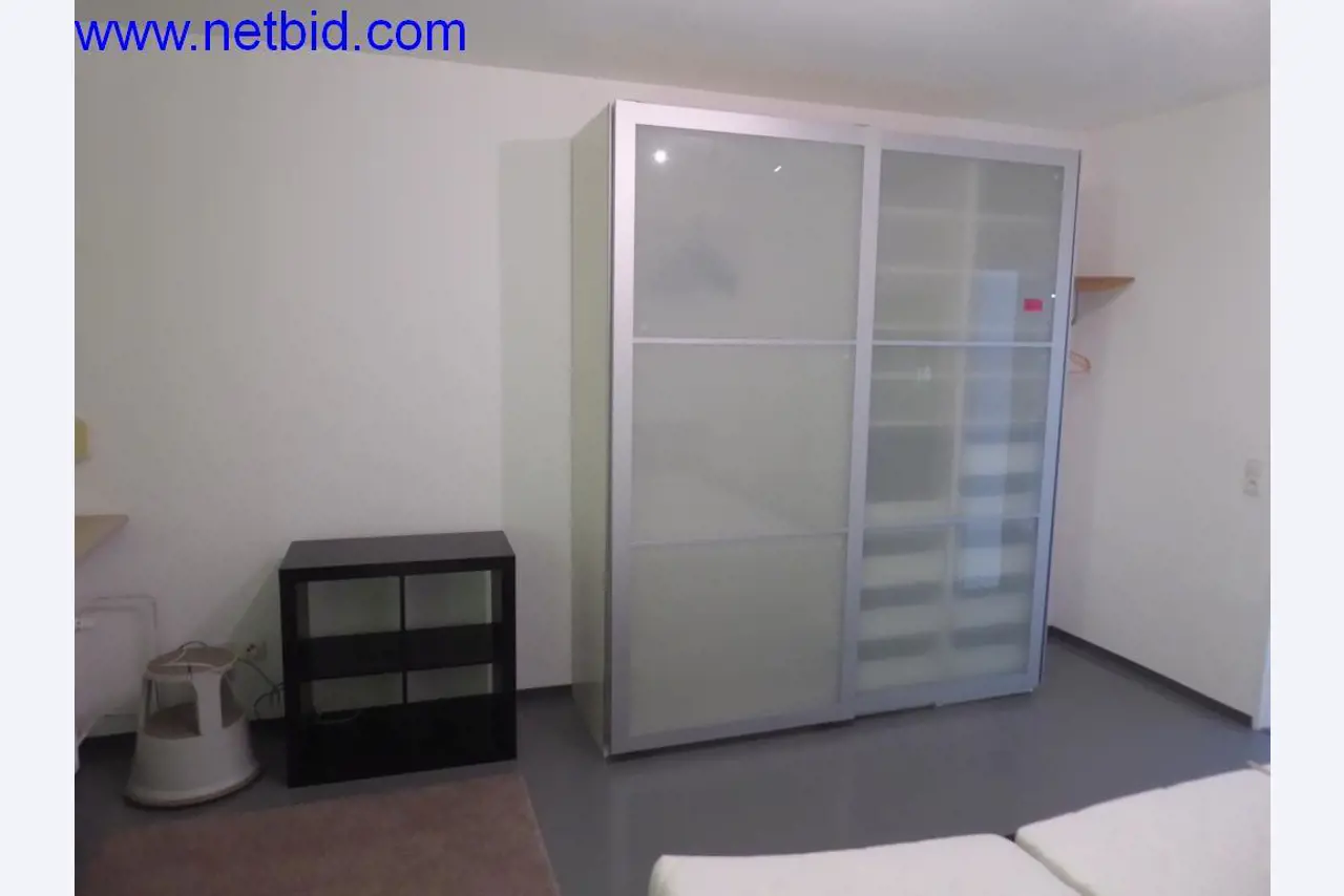 Maszyny budowlane, pojazdy, sprzęt biurowy, kontenery biurowe-5