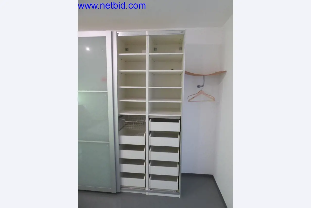 Maszyny budowlane, pojazdy, sprzęt biurowy, kontenery biurowe-6