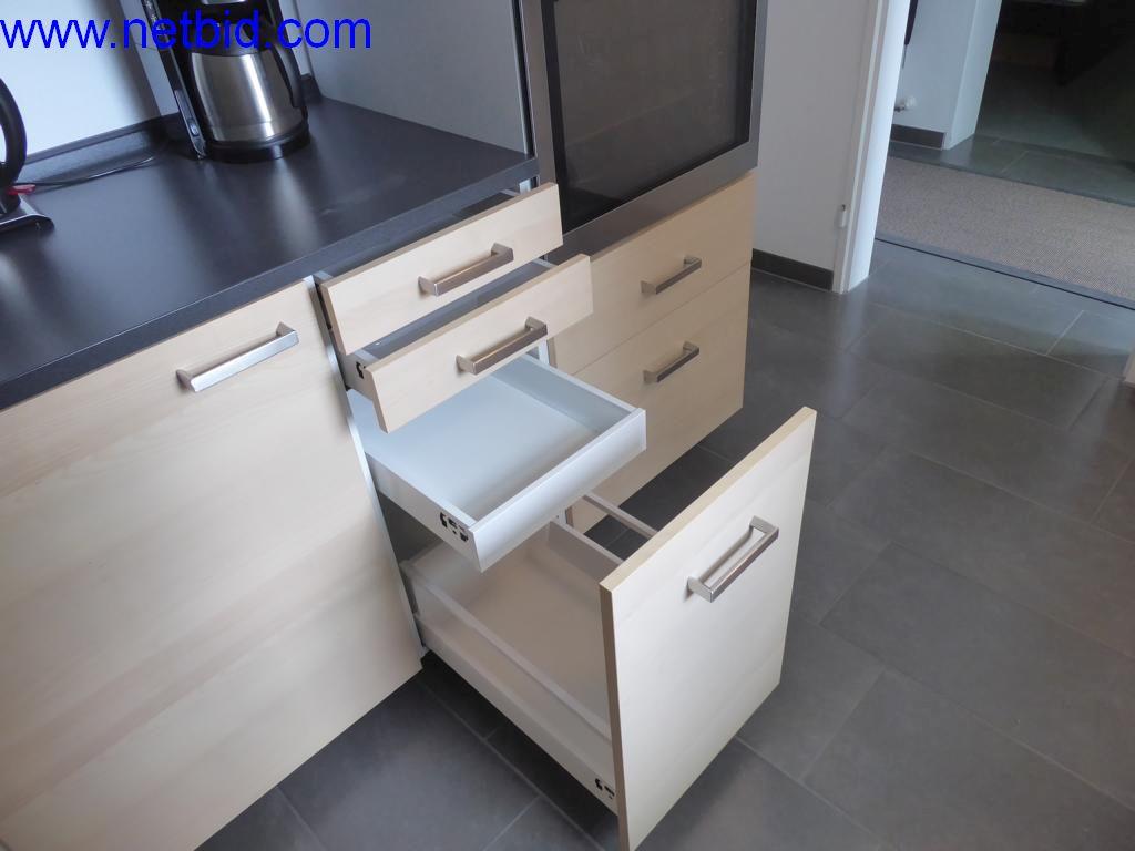 Stavební stroje, vozidla, kancelářské vybavení, kancelářské kontejnery-6