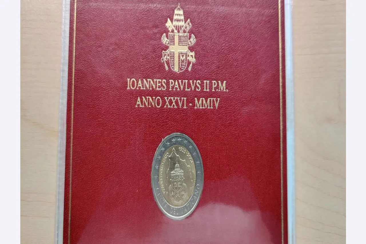 Colección de monedas y medallas-3