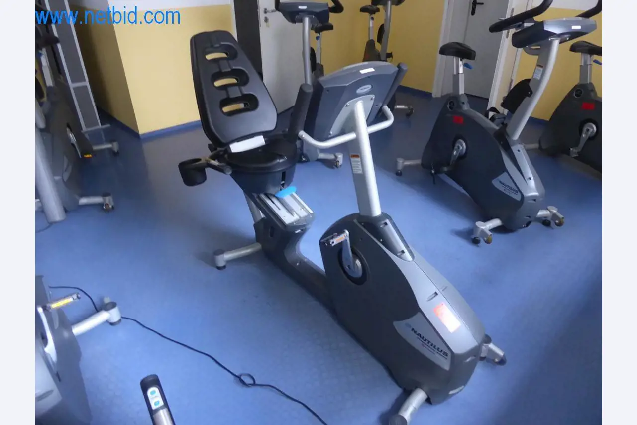 Equipos e instalaciones de fitness-1