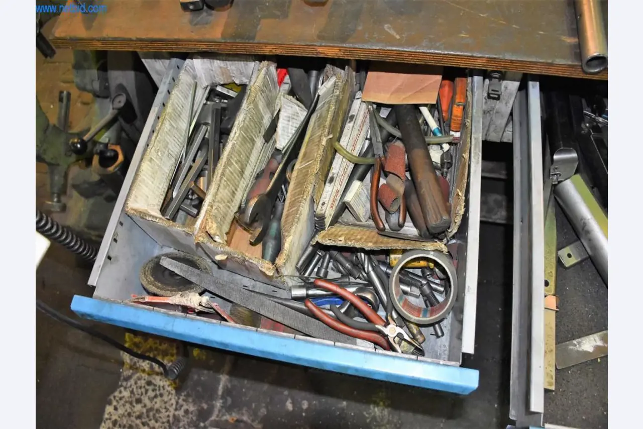 Máquinas para trabajar el metal-17