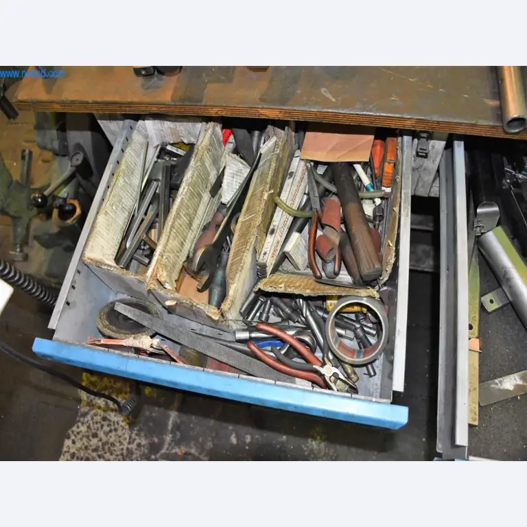 Máquinas para trabajar el metal-17